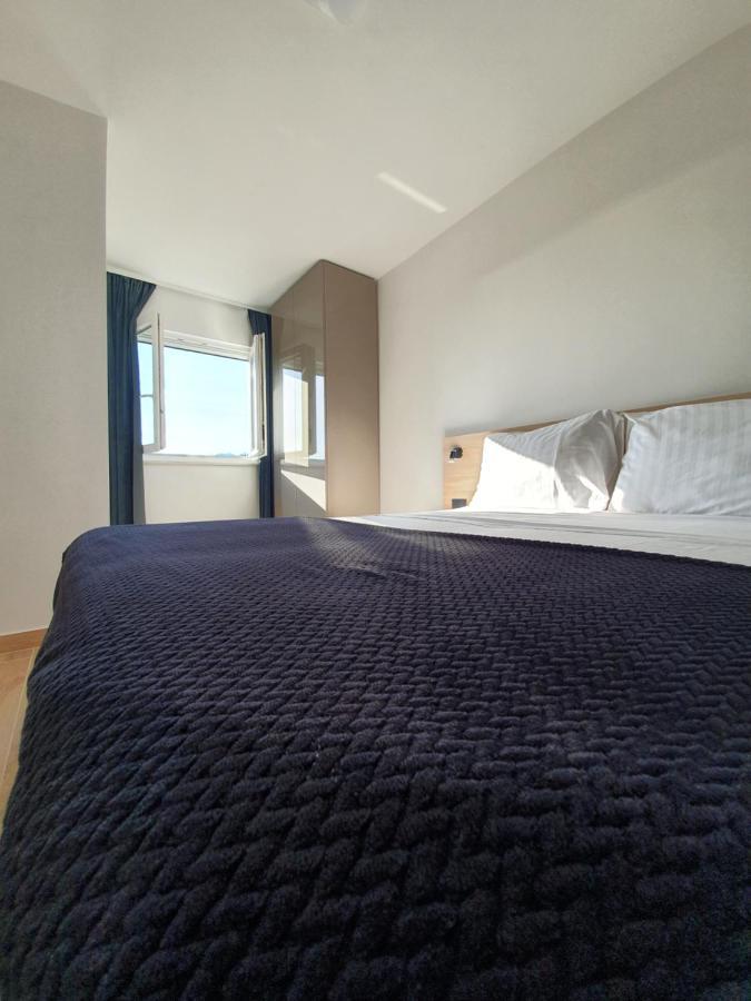 Apartmani Starigrad Paklenica - Danijel Ngoại thất bức ảnh