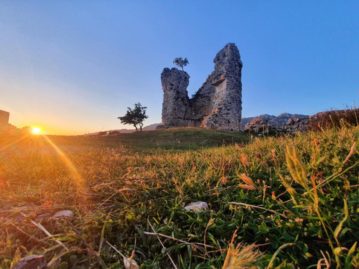 Apartmani Starigrad Paklenica - Danijel Ngoại thất bức ảnh