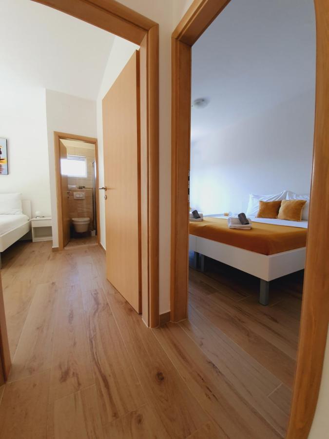 Apartmani Starigrad Paklenica - Danijel Ngoại thất bức ảnh