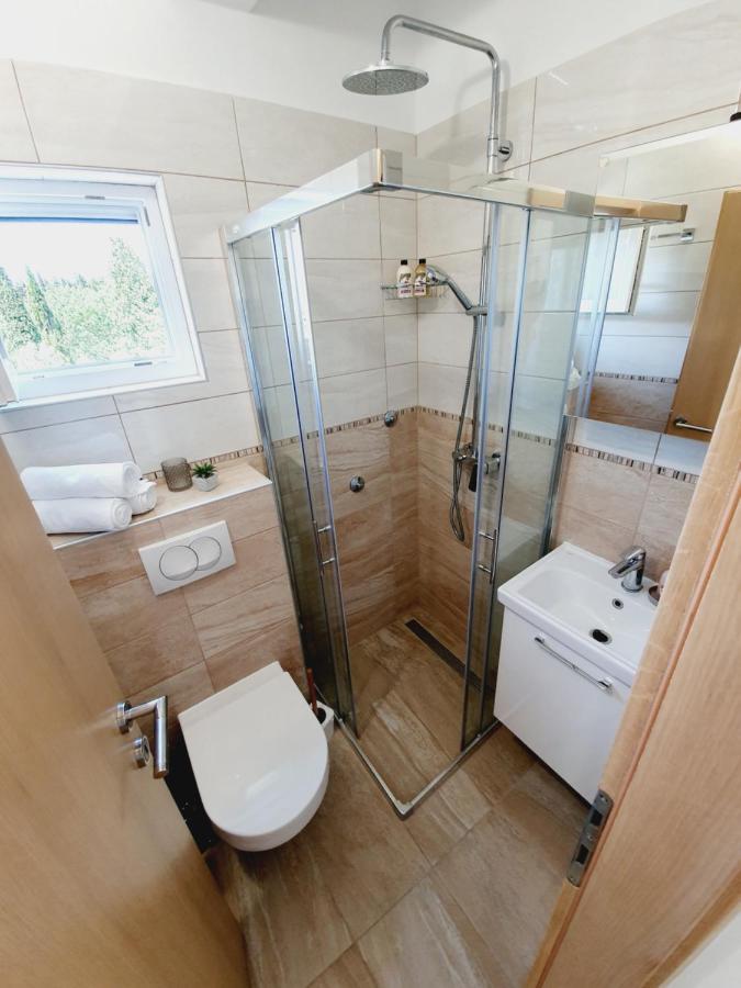 Apartmani Starigrad Paklenica - Danijel Ngoại thất bức ảnh