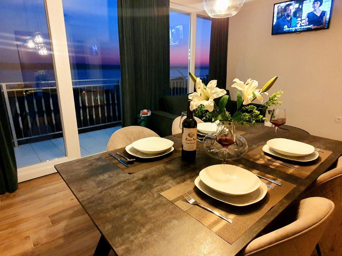 Apartmani Starigrad Paklenica - Danijel Ngoại thất bức ảnh