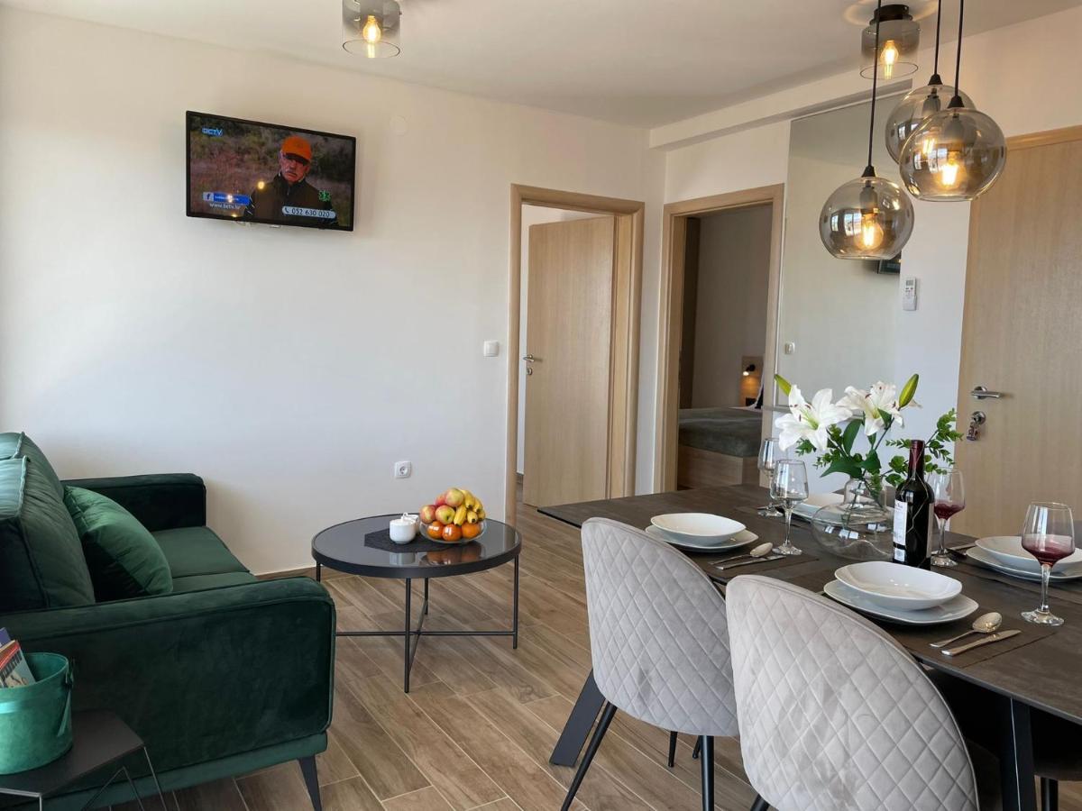 Apartmani Starigrad Paklenica - Danijel Ngoại thất bức ảnh