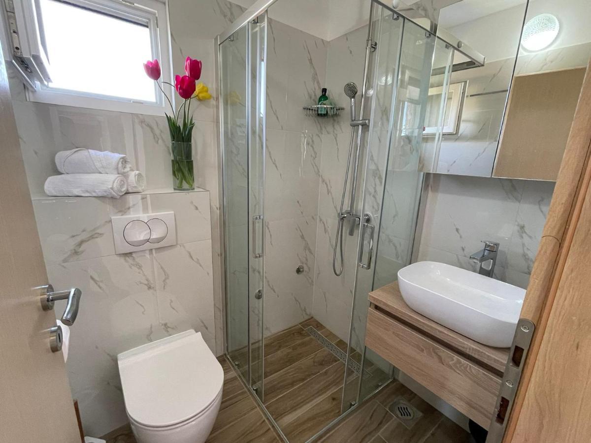 Apartmani Starigrad Paklenica - Danijel Ngoại thất bức ảnh
