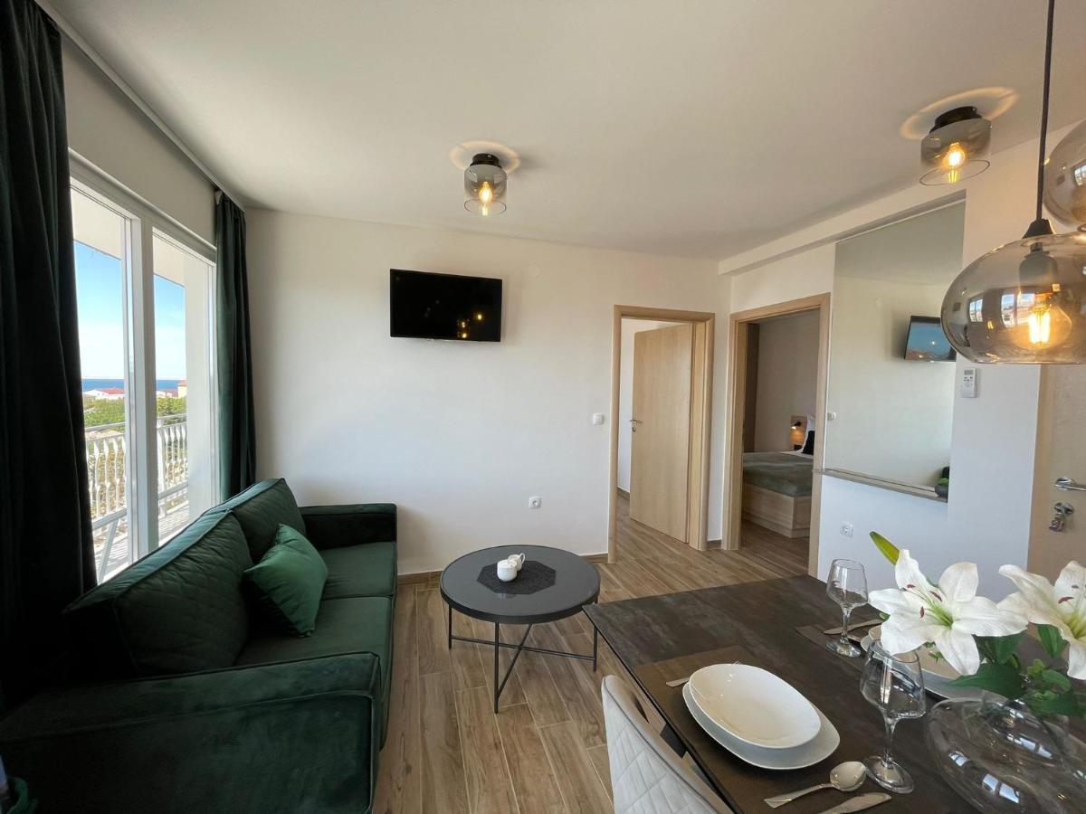 Apartmani Starigrad Paklenica - Danijel Ngoại thất bức ảnh