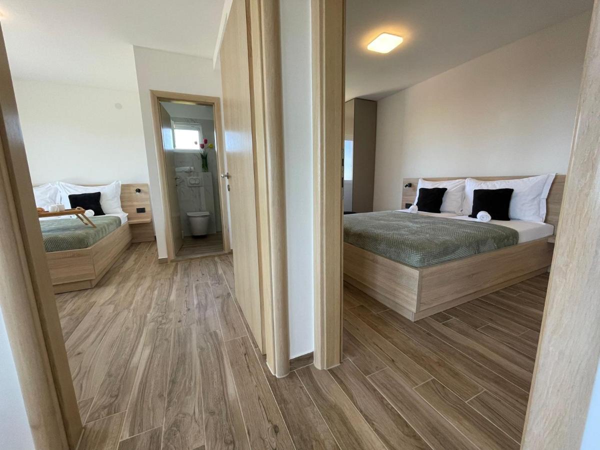Apartmani Starigrad Paklenica - Danijel Ngoại thất bức ảnh